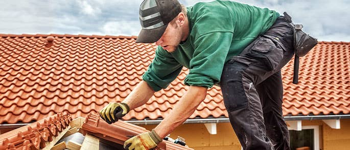 roofer working at height