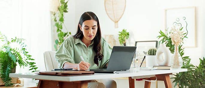 Woman on laptop